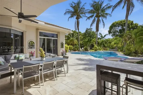 241 Fairmont Way Weston FL 33326