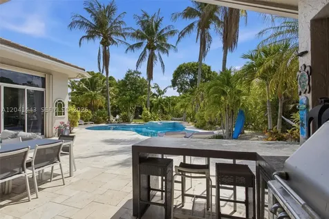 241 Fairmont Way Weston FL 33326