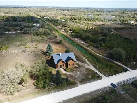 15129 NW 288th Street Okeechobee FL 34972