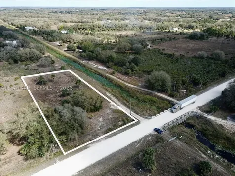 15129 NW 288th Street Okeechobee FL 34972