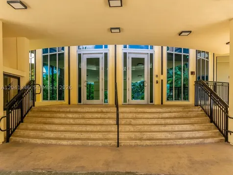 2501 S Ocean Drive Hollywood FL 33019