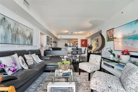 325 S Biscayne Boulevard Miami FL 33131