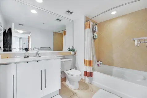 325 S Biscayne Boulevard Miami FL 33131