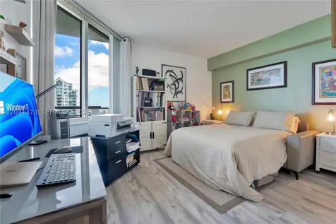 325 S Biscayne Boulevard Miami FL 33131