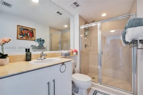 325 S Biscayne Boulevard Miami FL 33131