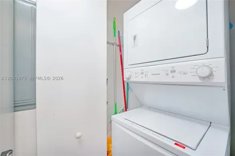 325 S Biscayne Boulevard Miami FL 33131