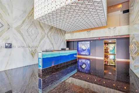 325 S Biscayne Boulevard Miami FL 33131