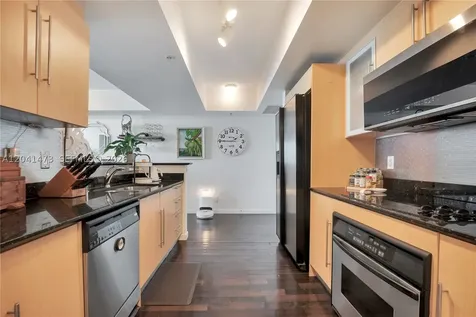 325 S Biscayne Boulevard Miami FL 33131