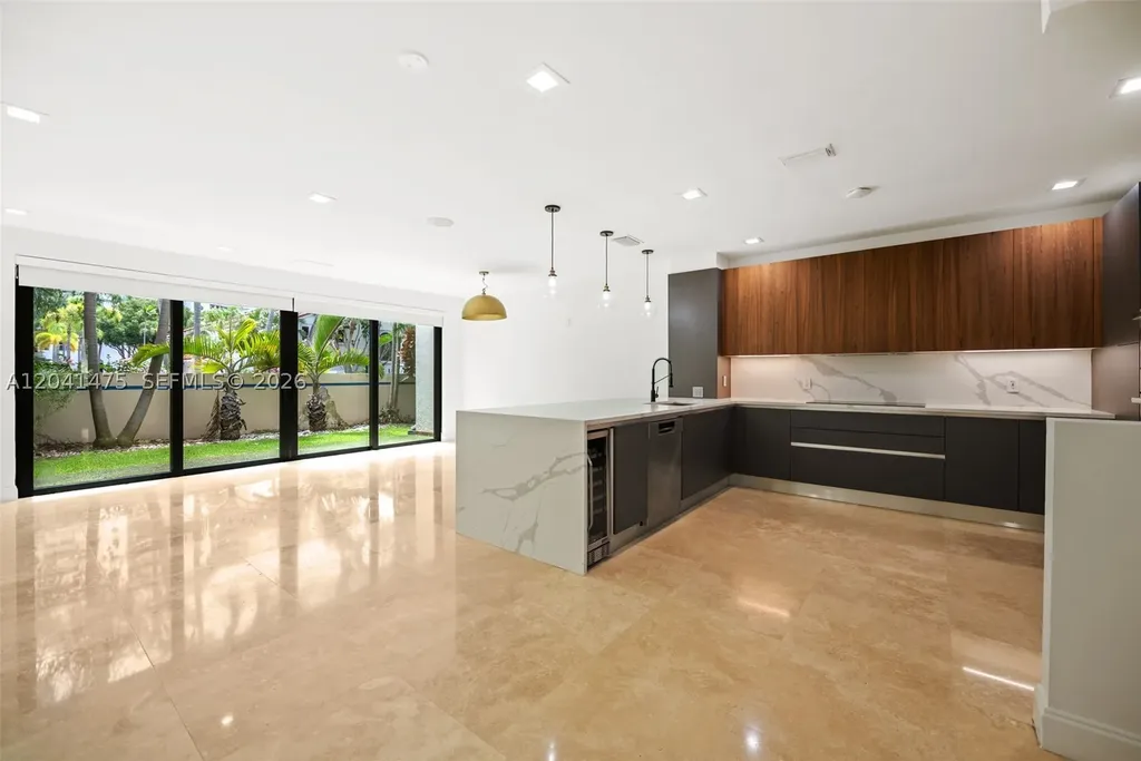 21387 Marina Cove Circle Aventura FL 33180