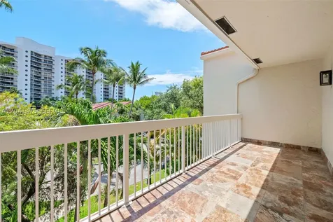 21387 Marina Cove Circle Aventura FL 33180