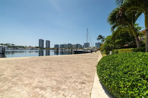 21387 Marina Cove Circle Aventura FL 33180