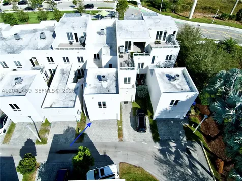 6306 NW 104th Path Doral FL 33178