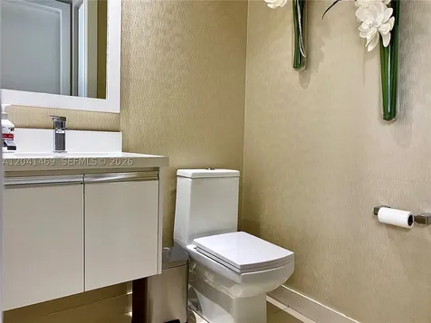 6306 NW 104th Path Doral FL 33178