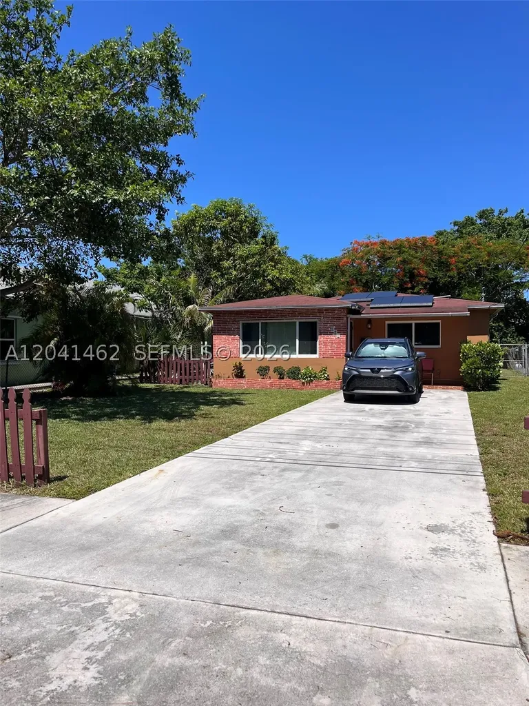 124 NW 6th Avenue Hallandale Beach FL 33009
