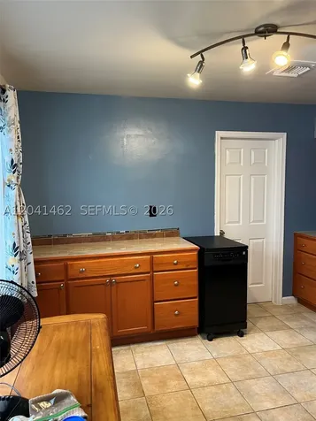124 NW 6th Avenue Hallandale Beach FL 33009
