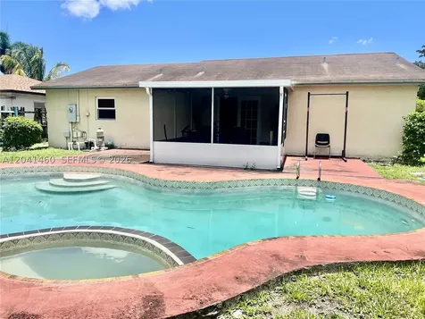 326 SW 79th Way North Lauderdale FL 33068