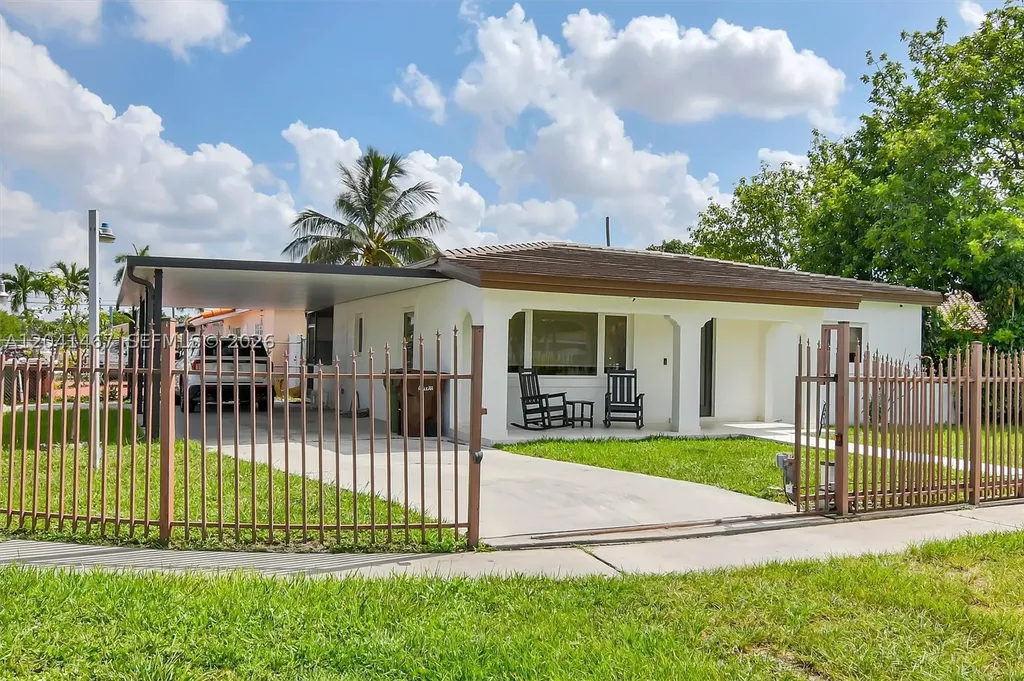 241 W 48th Street Hialeah FL 33012