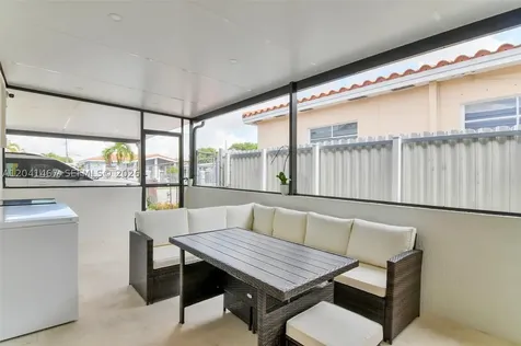 241 W 48th Street Hialeah FL 33012