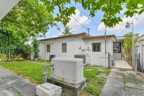 241 W 48th Street Hialeah FL 33012