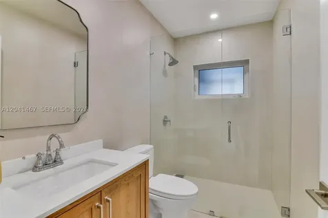 241 W 48th Street Hialeah FL 33012