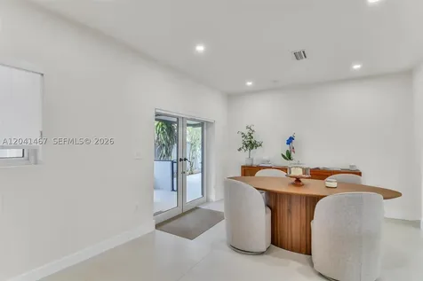 241 W 48th Street Hialeah FL 33012