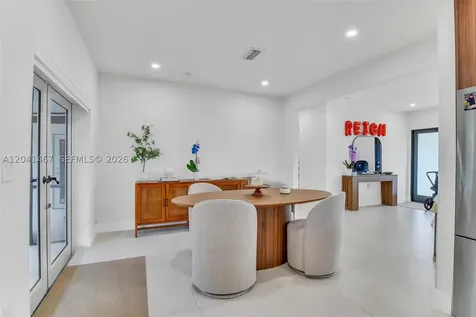 241 W 48th Street Hialeah FL 33012