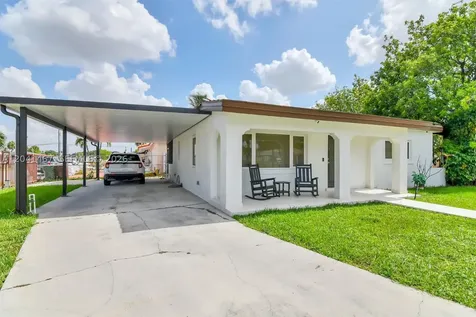 241 W 48th Street Hialeah FL 33012