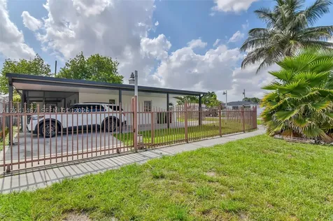 241 W 48th Street Hialeah FL 33012
