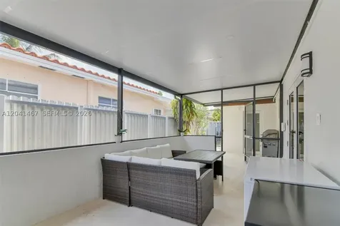 241 W 48th Street Hialeah FL 33012