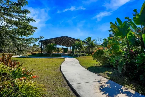 13201 SW 197th Avenue Miami FL 33196