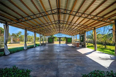 13201 SW 197th Avenue Miami FL 33196