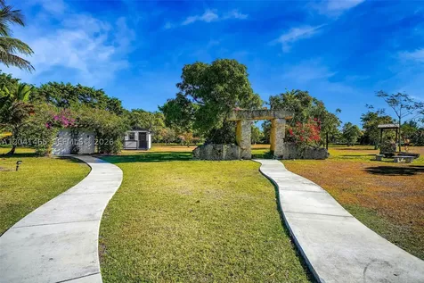 13201 SW 197th Avenue Miami FL 33196