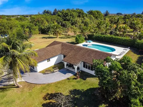 13201 SW 197th Avenue Miami FL 33196