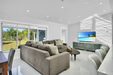 13201 SW 197th Avenue Miami FL 33196