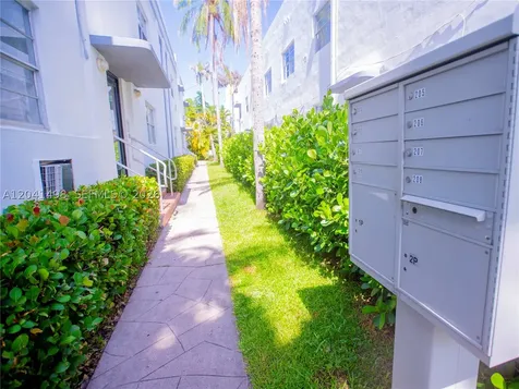 1559 Meridian Avenue Miami Beach FL 33139