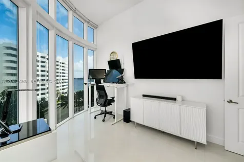 480 NE 30th Street Miami FL 33137