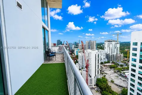 690 SW 1st Court Miami FL 33130
