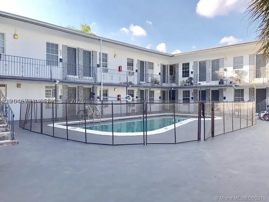 1843 Dewey Street Hollywood FL 33020