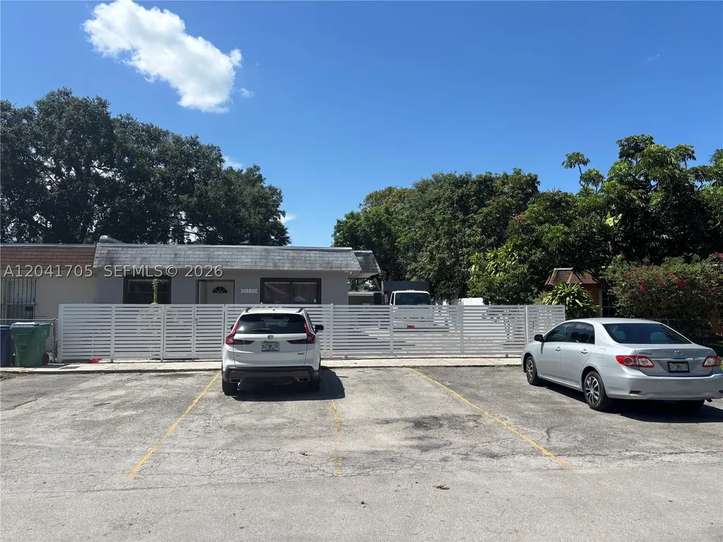 21122 NW 39th Avenue Miami Gardens FL 33055