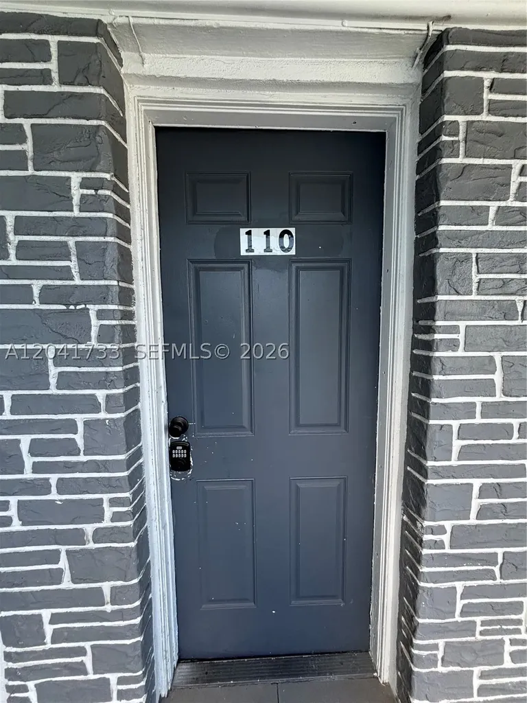 1843 Dewey Street Hollywood FL 33020