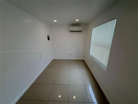 548 NW 30th Street Miami FL 33127