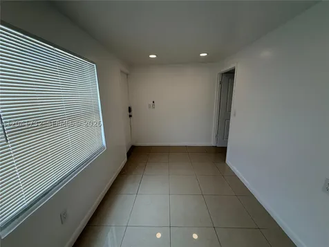 548 NW 30th Street Miami FL 33127