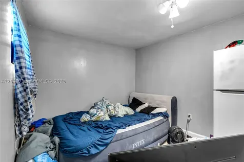 576 NW 147th Street Miami FL 33168