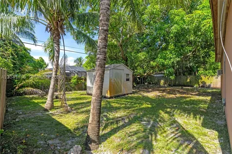 576 NW 147th Street Miami FL 33168
