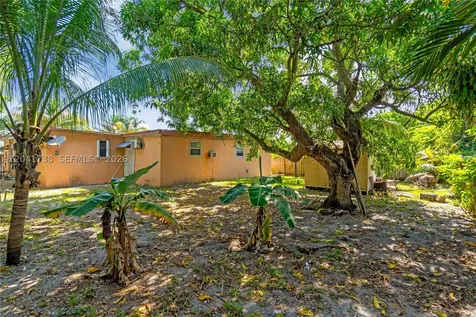 576 NW 147th Street Miami FL 33168
