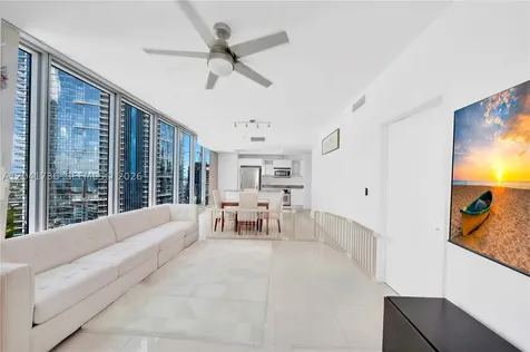 888 Biscayne Boulevard Miami FL 33132