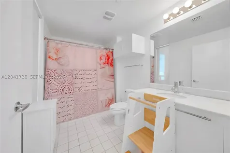 888 Biscayne Boulevard Miami FL 33132