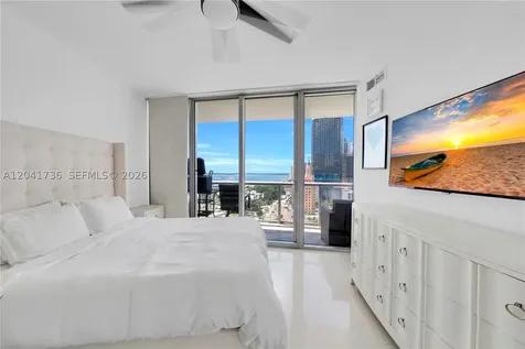 888 Biscayne Boulevard Miami FL 33132