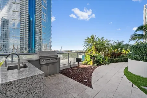 888 Biscayne Boulevard Miami FL 33132