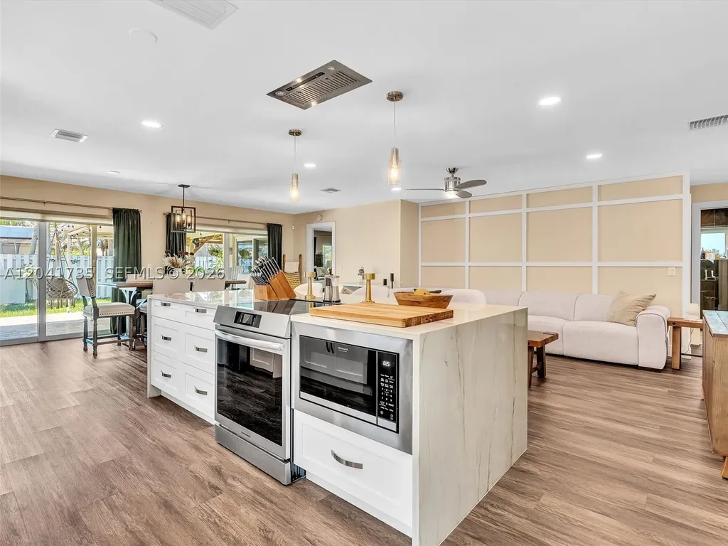 1851 Riverwood Lane Coral Springs FL 33071